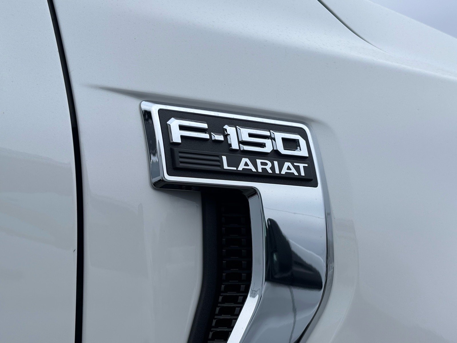 New 2026 Star White Metallic Tri-Coat Ford Lariat® image 6