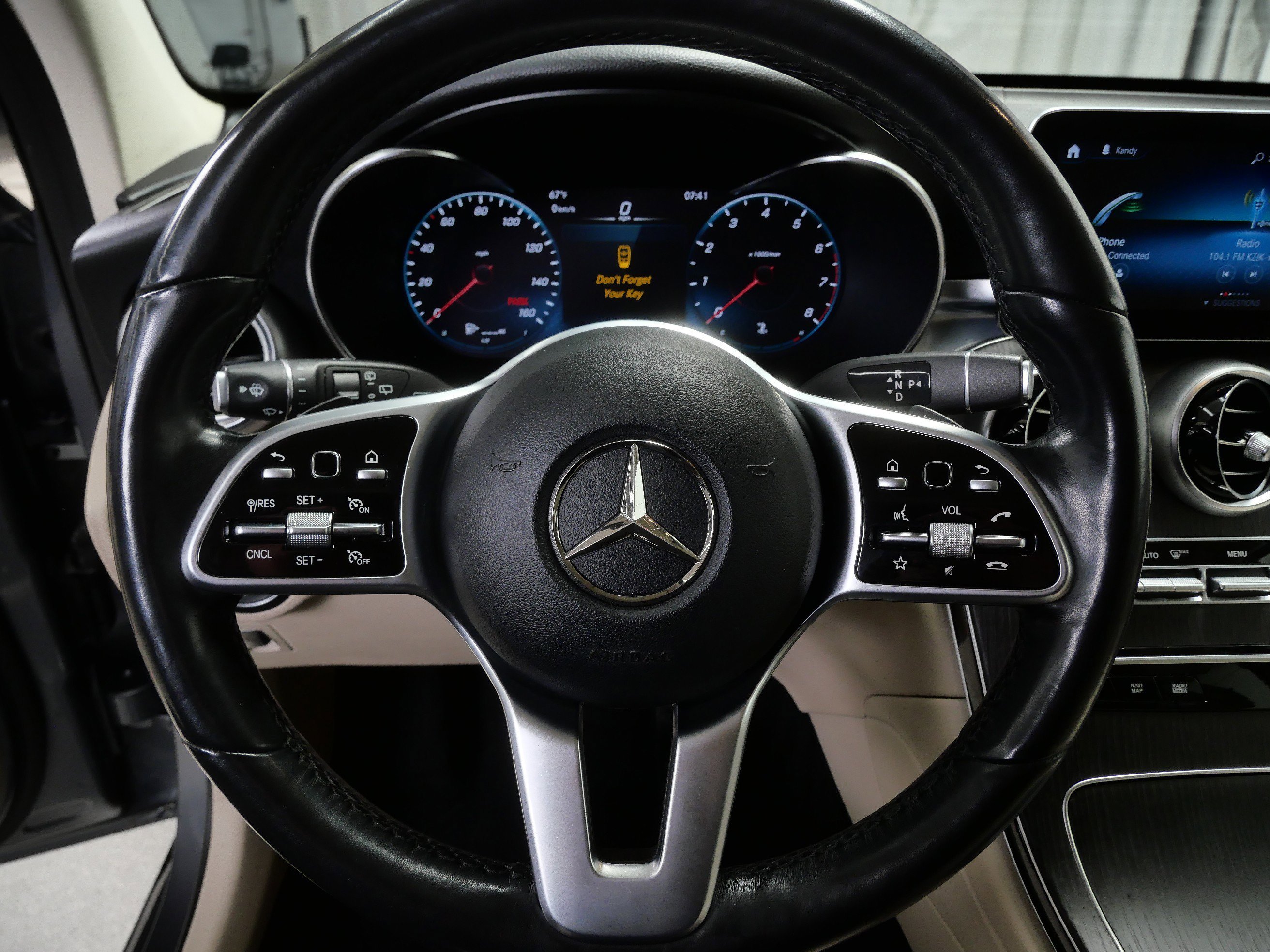 Used 2022 Selenite Grey Metallic Mercedes-Benz GLC 300 image 23