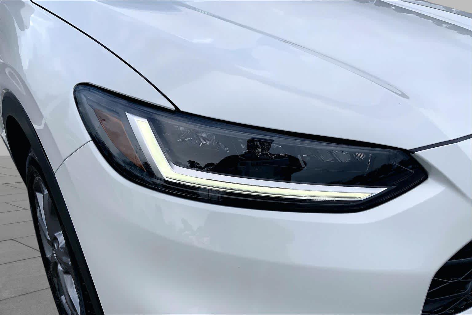 Used 2026 Platinum White Pearl Honda LX image 27