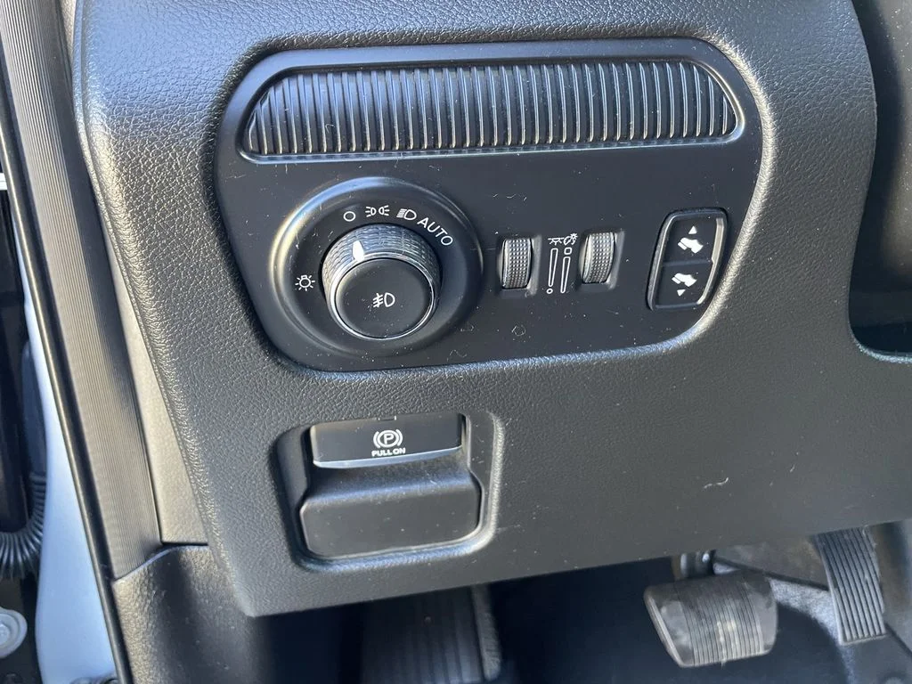 Used 2022 Silver Zynith Jeep Series II image 20