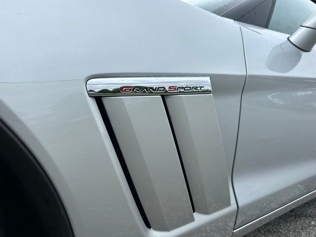 Used 2013 Silver Chevrolet Grand Sport image 11