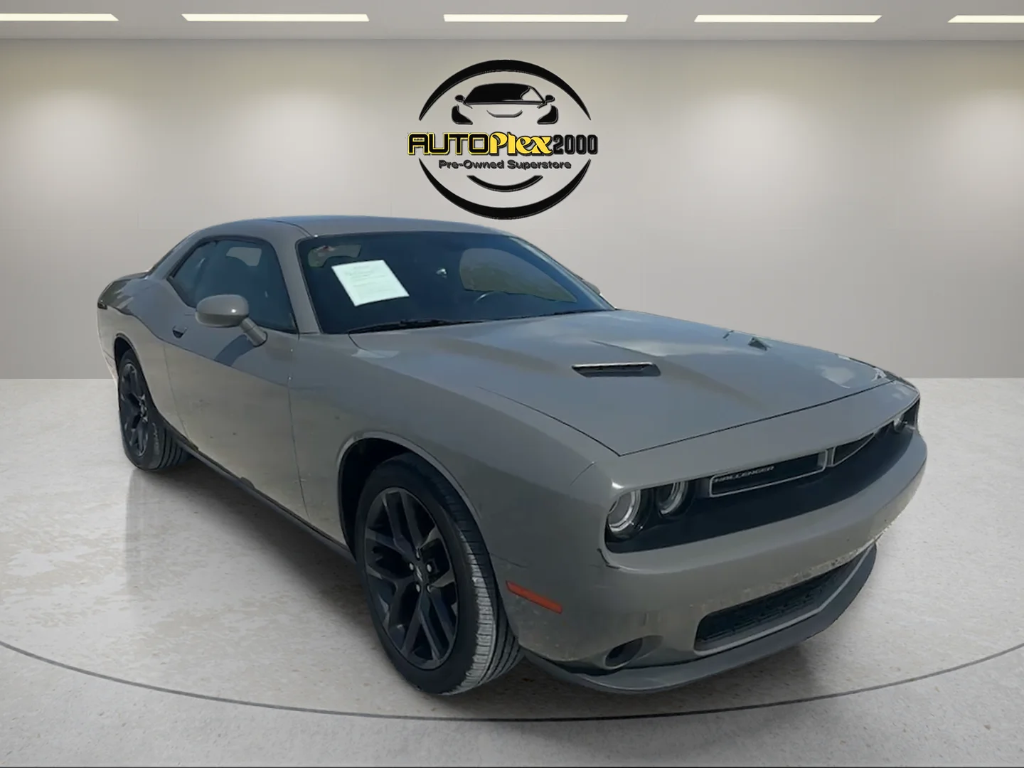 2018 Dodge Challenger SXT's photo