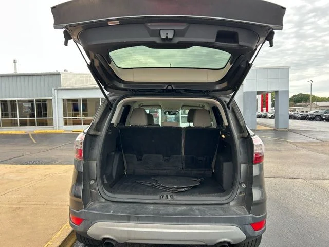 Used 2017 Gray Ford SE image 10