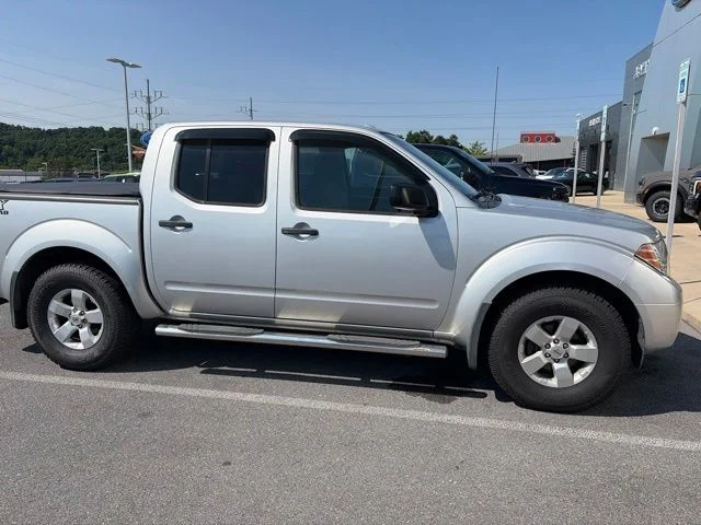 Used 2012 Silver Nissan SV image 16