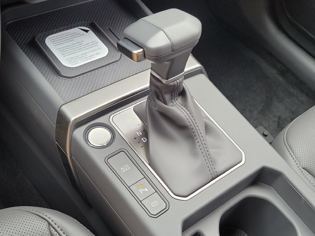 New 2027 Pale Gray Kia EX image 35