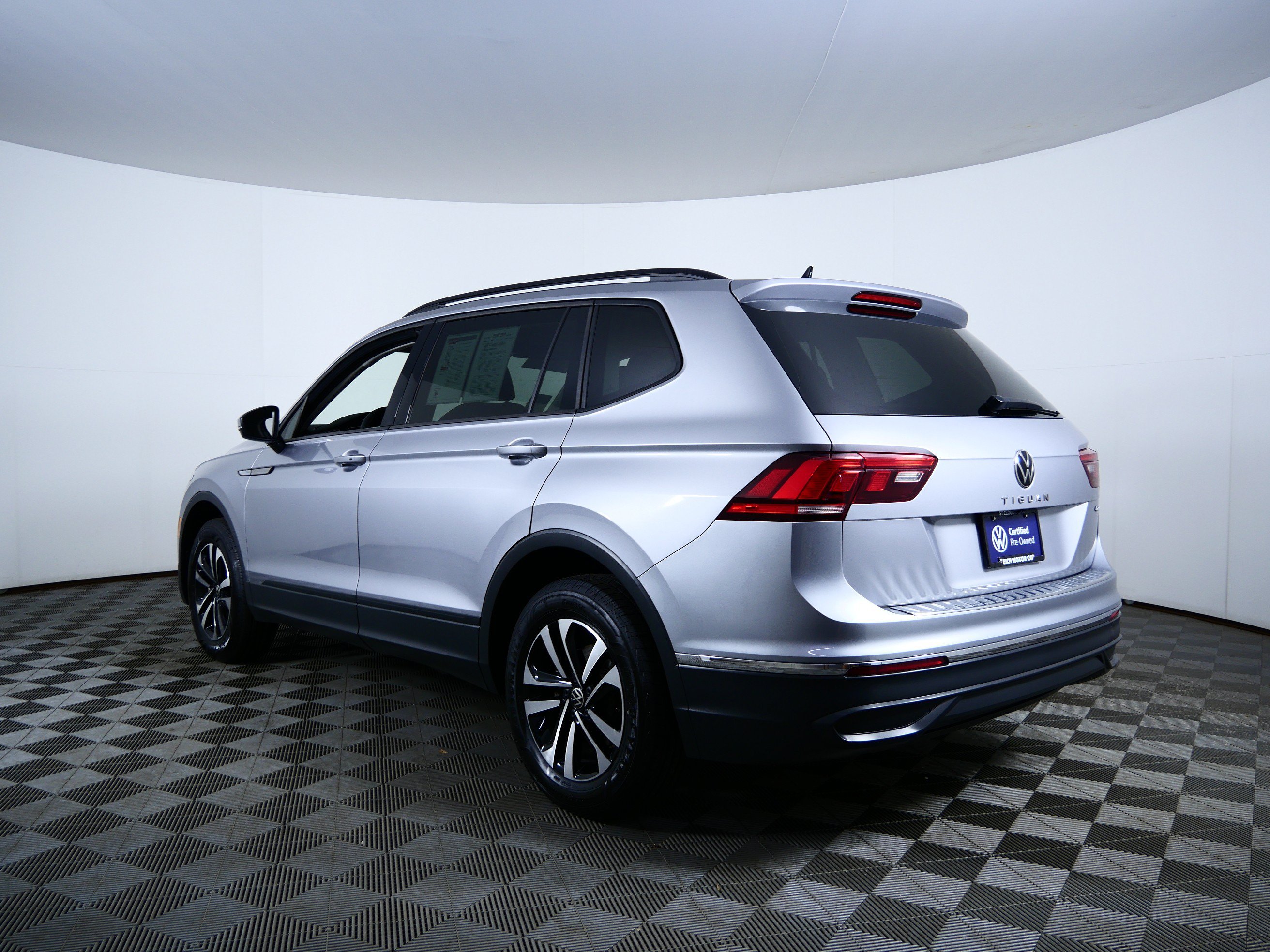 Used 2024 Silver Volkswagen S image 5