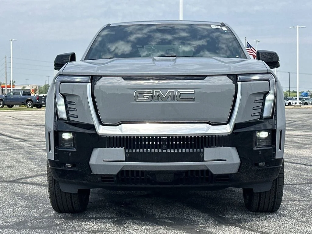 2025 GMC Sierra EV Denali - Photo 33
