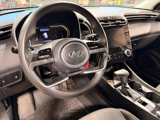 Used 2022 Gray Hyundai SE image 12