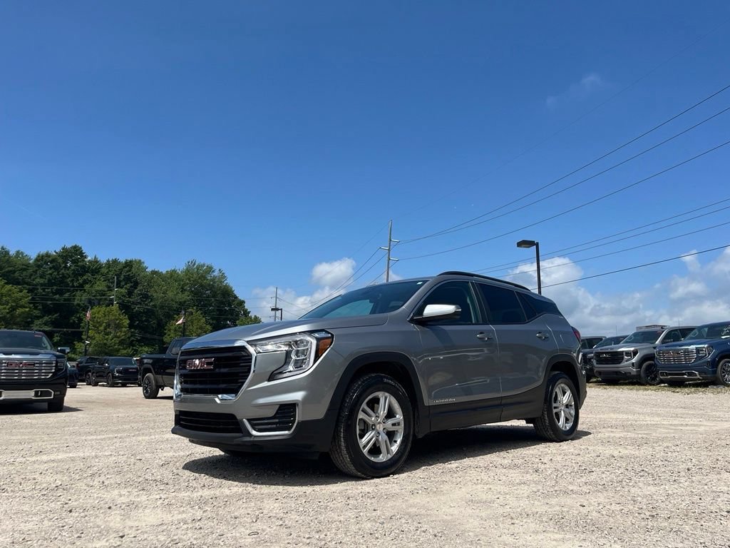 Used 2024 Sterling Metallic GMC SLE image 2