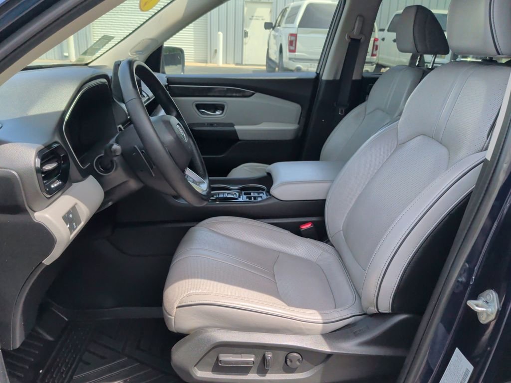 Used 2023  Honda Elite image 14