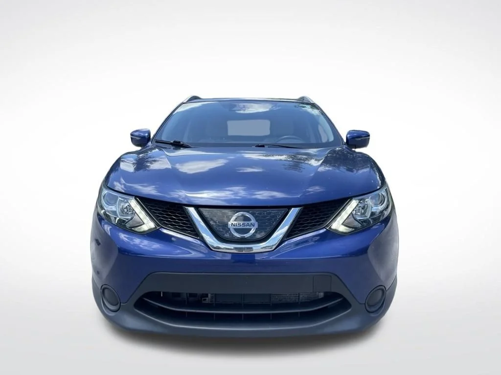 Used 2019 Caspian Blue Nissan SV image 3