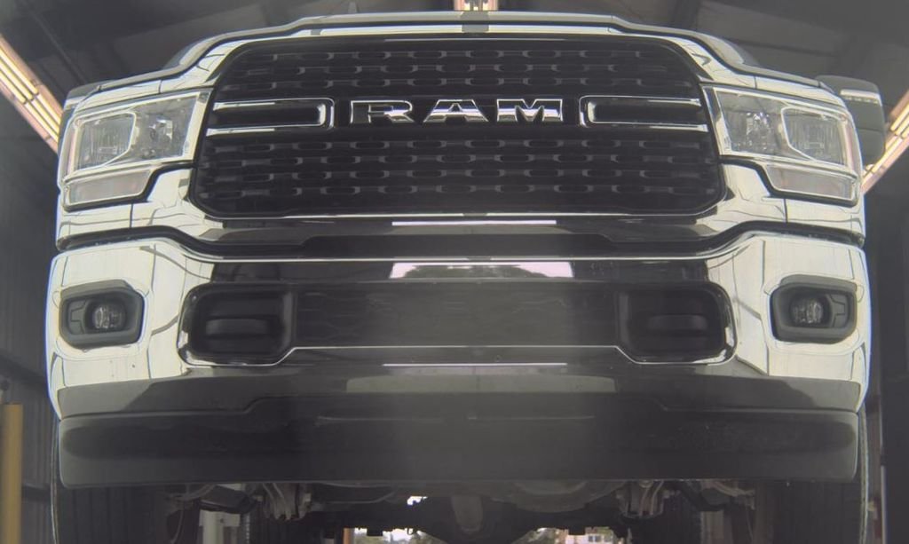 Used 2024 RAM Ram 2500 Pickup Big Horn with VIN 3C6UR5DJ2RG400083 for sale in Kansas City