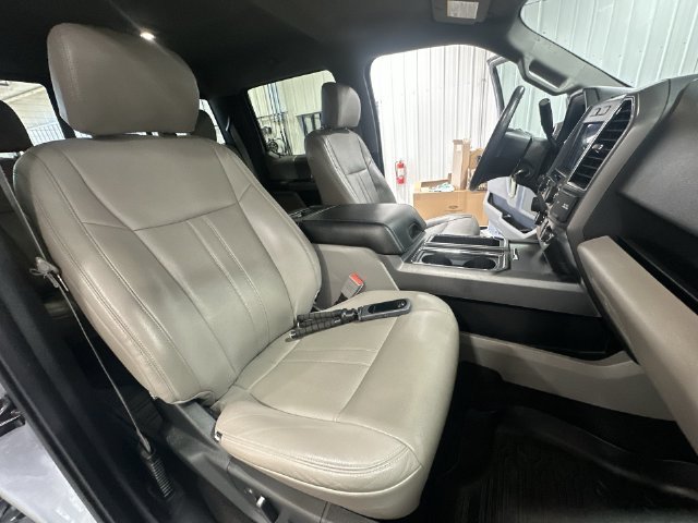 Used 2020 Silver Ford XLT image 32