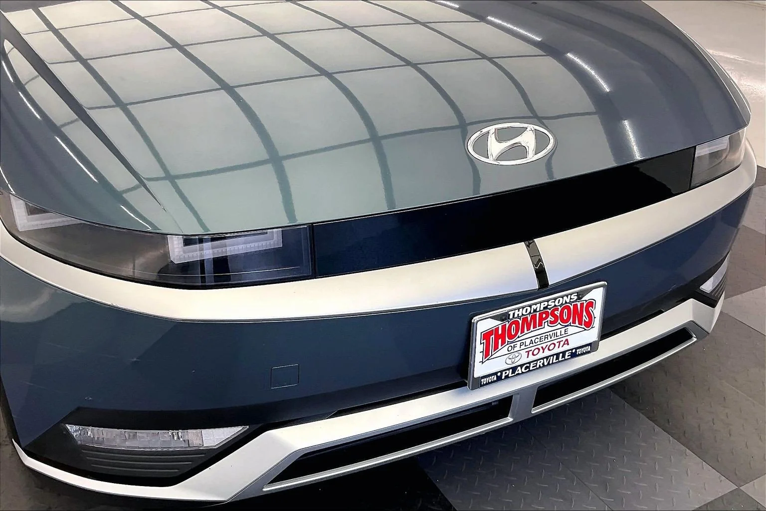 Used 2023 Digital Teal Hyundai SE image 31