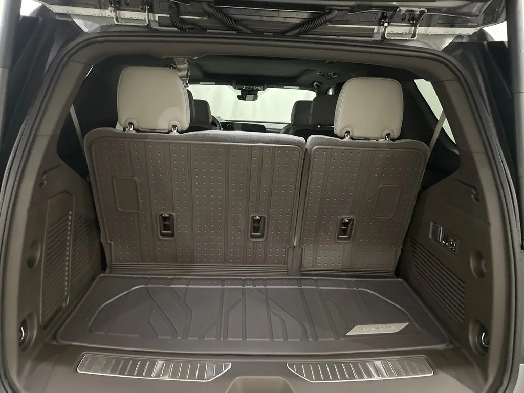 2026 Chevrolet Tahoe Z71 - Photo 7