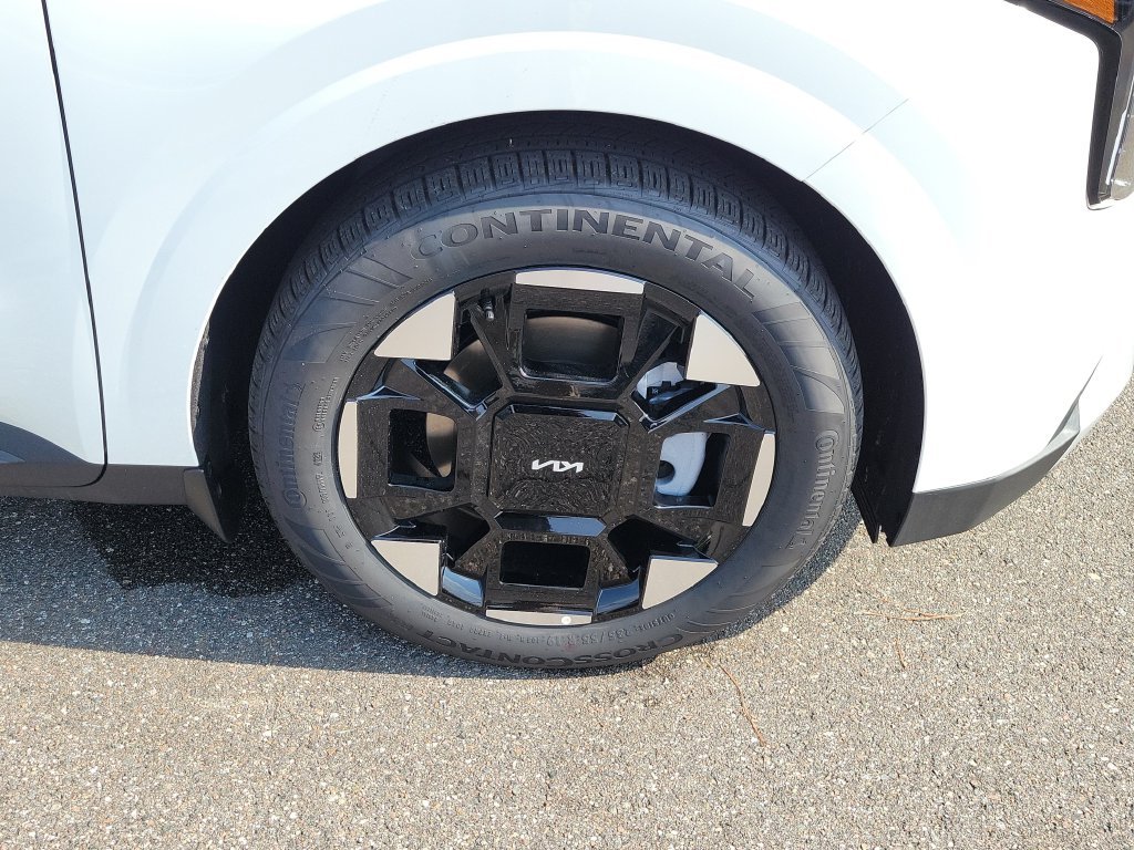 New 2026 Snow White Pearl Kia EX image 40