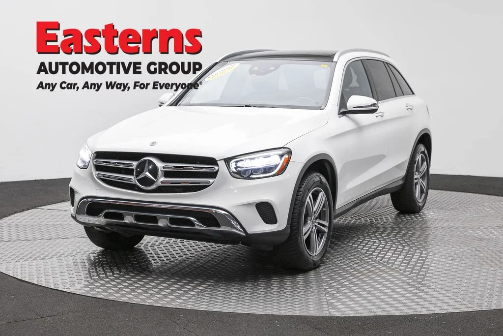 Used 2020 White Mercedes-Benz GLC 300 image 1