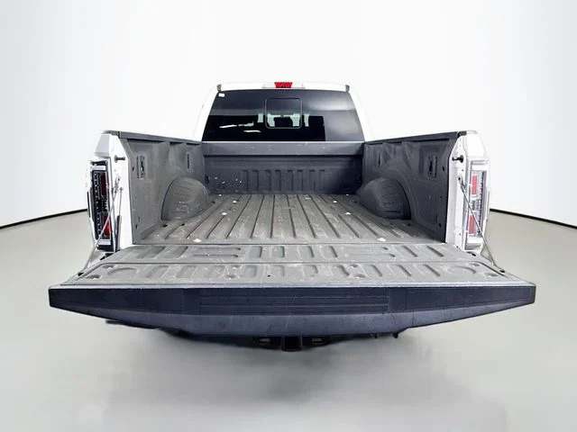 Used 2018 White Ford Lariat image 24