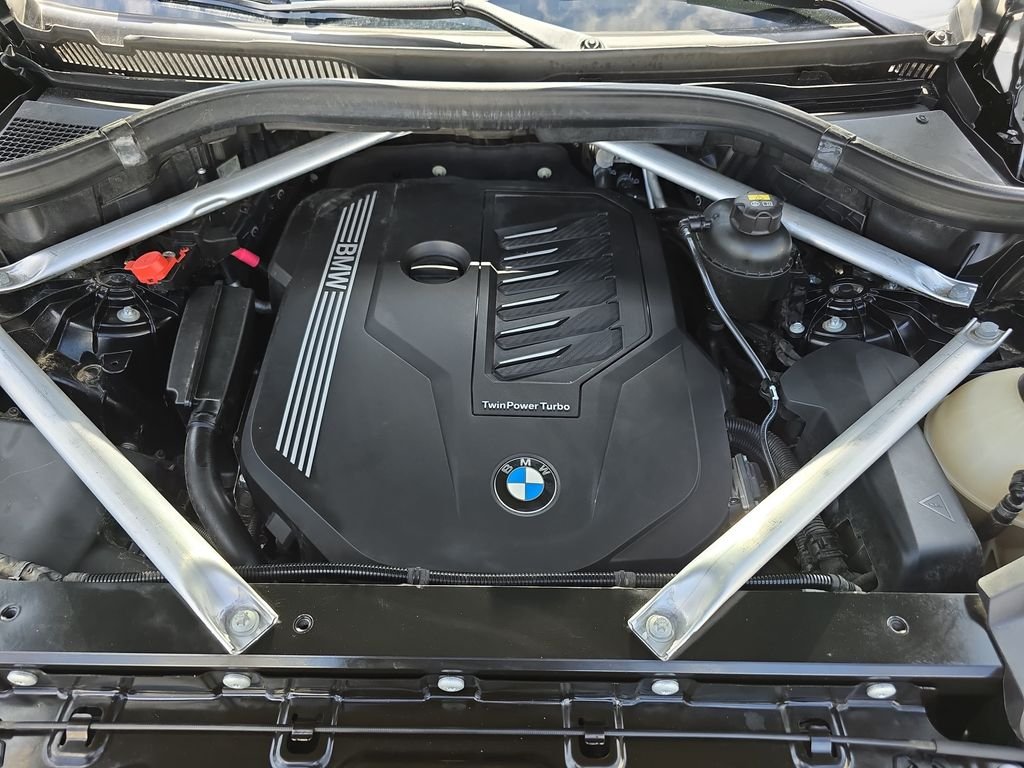 Used 2020 Black BMW sDrive40i image 34