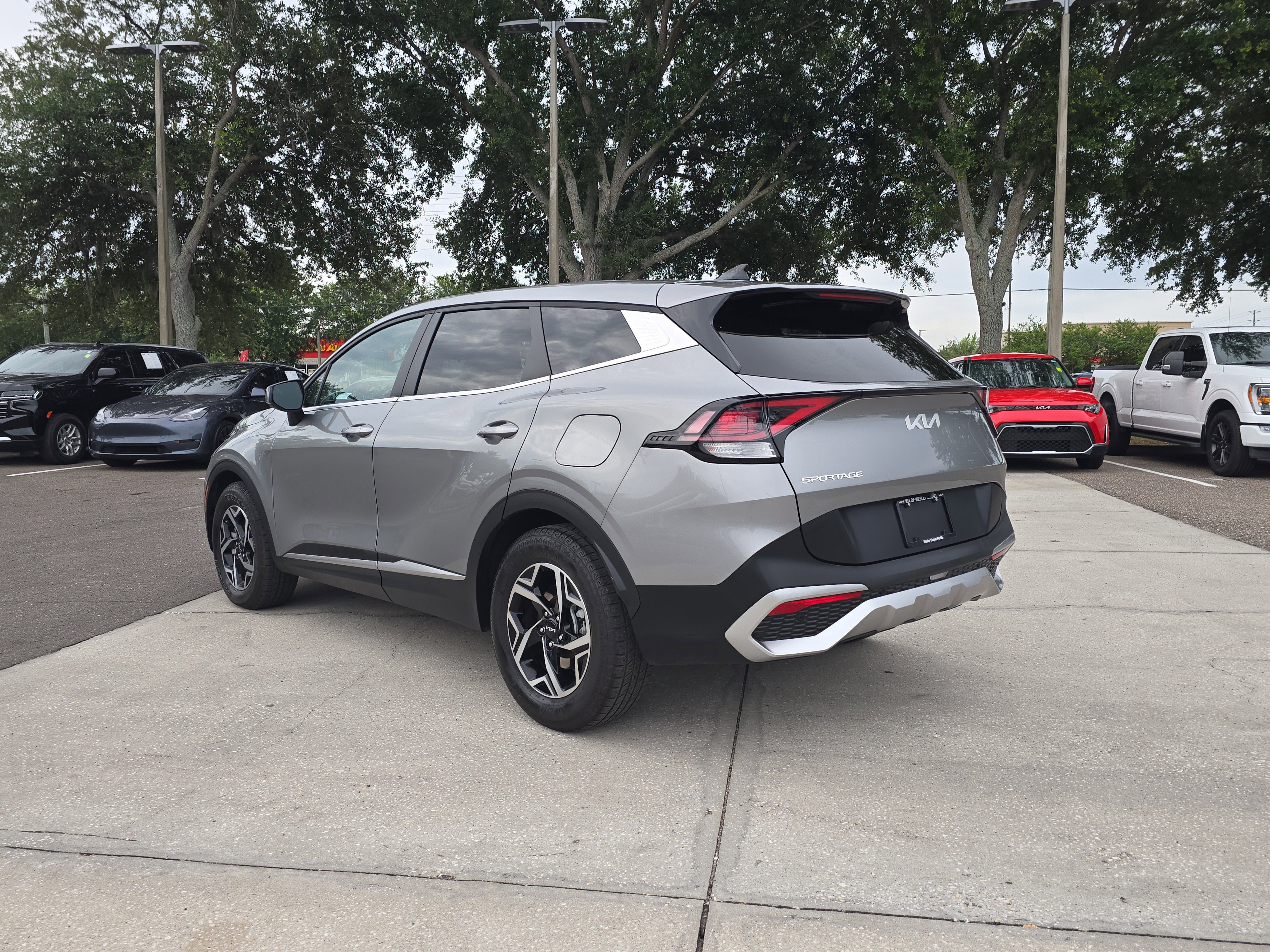 Certified Used 2024 Steel Gray Kia LX image 6
