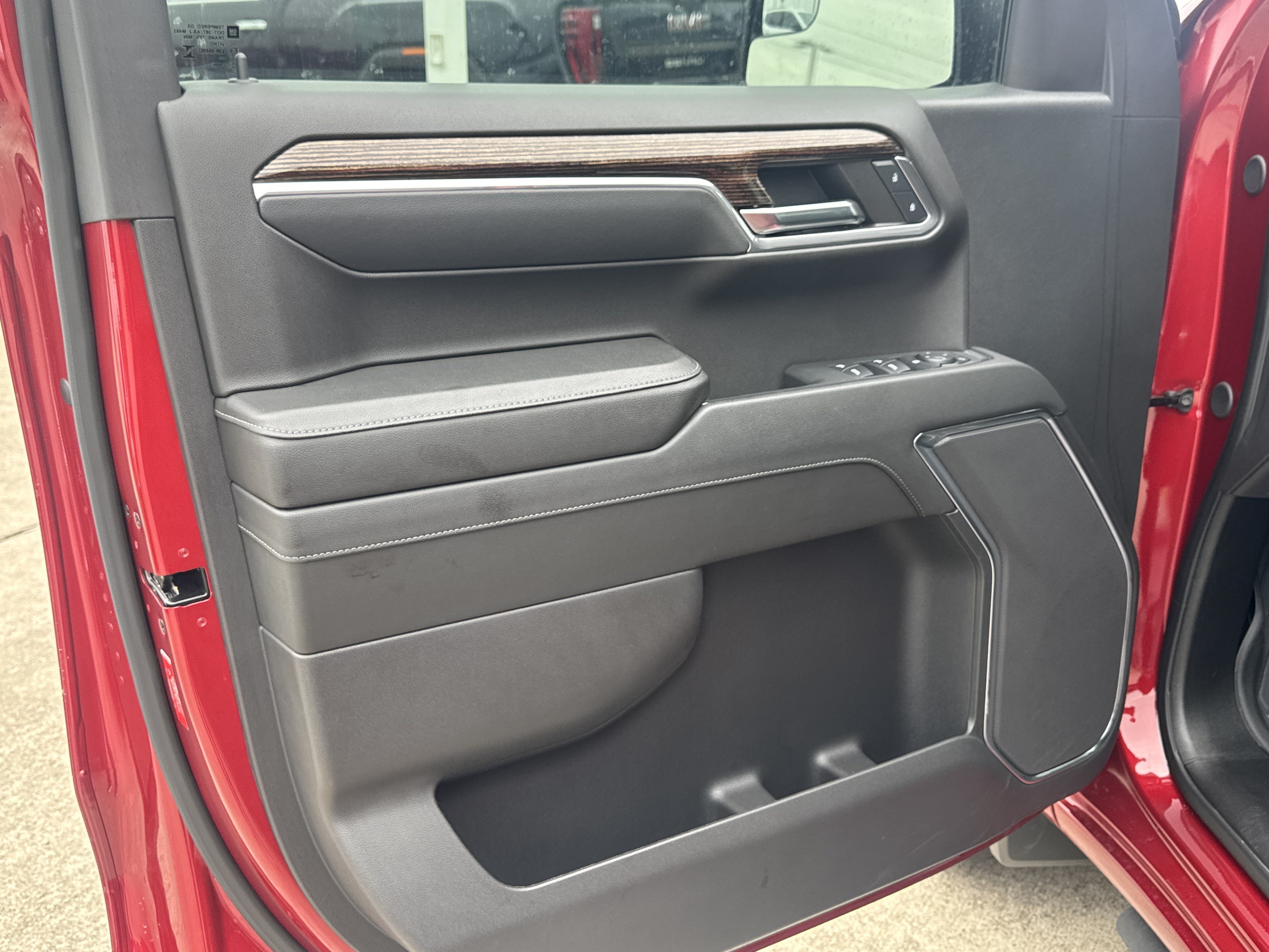 Used 2024 Volcanic Red Tintcoat GMC Elevation image 3