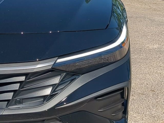 New 2025 Black Hyundai SEL Sport image 37