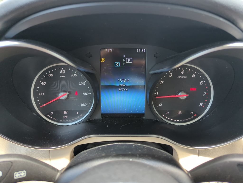 Used 2022  Mercedes-Benz GLC 300 image 40