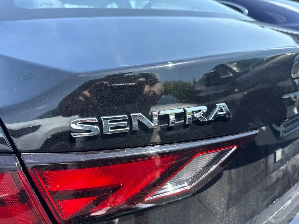 Used 2025 Black Nissan S image 17