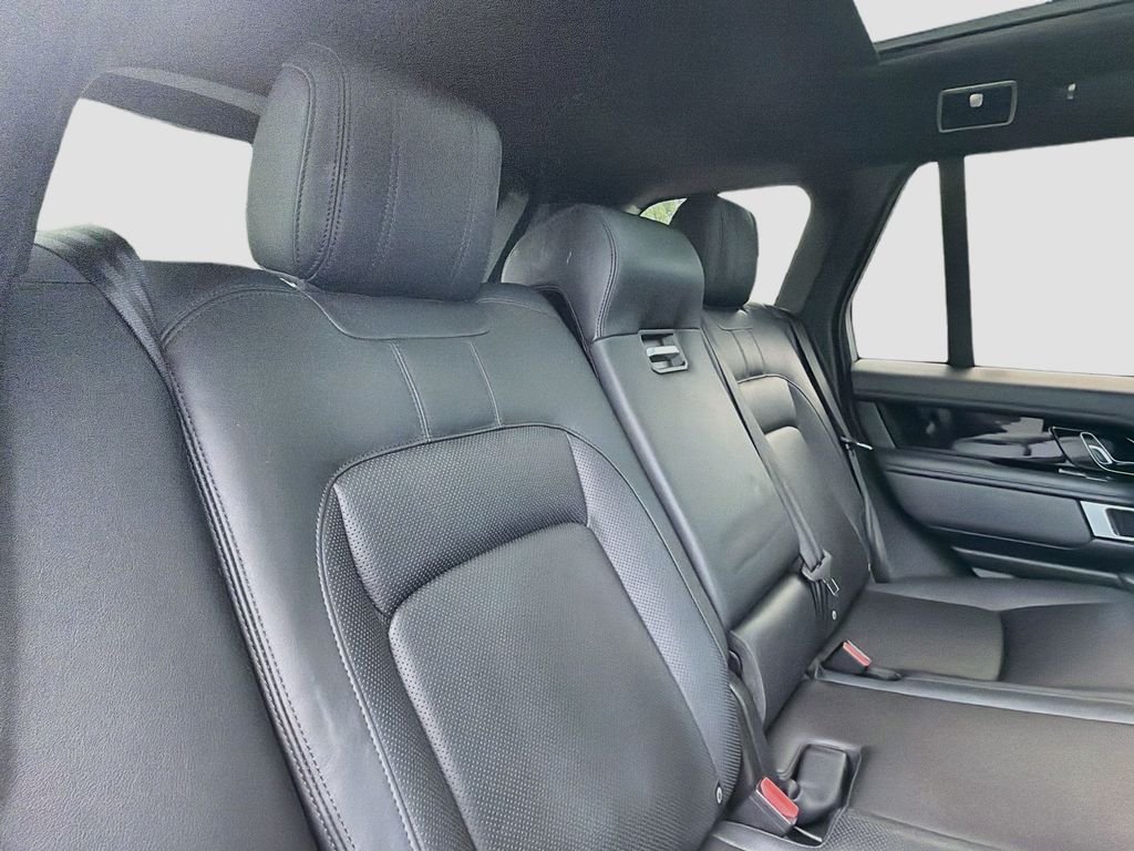 Used 2020 Black Land Rover HSE image 30