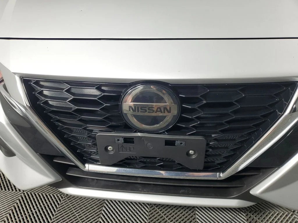 Used 2021 Silver Nissan SV image 9
