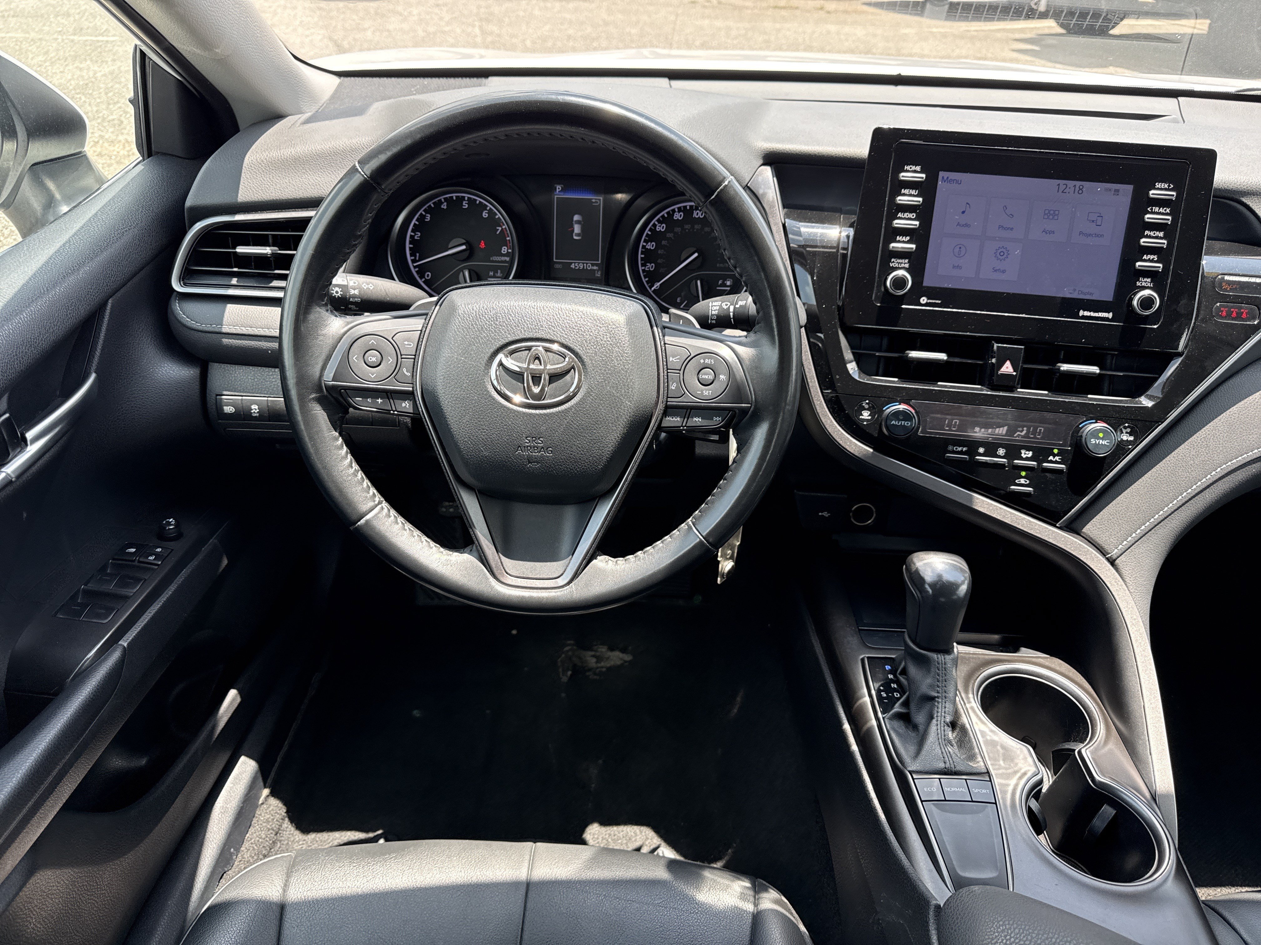 Used 2024 Ice Cap Toyota SE image 14