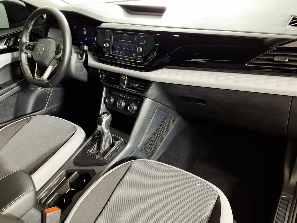 Used 2022  Volkswagen S image 13