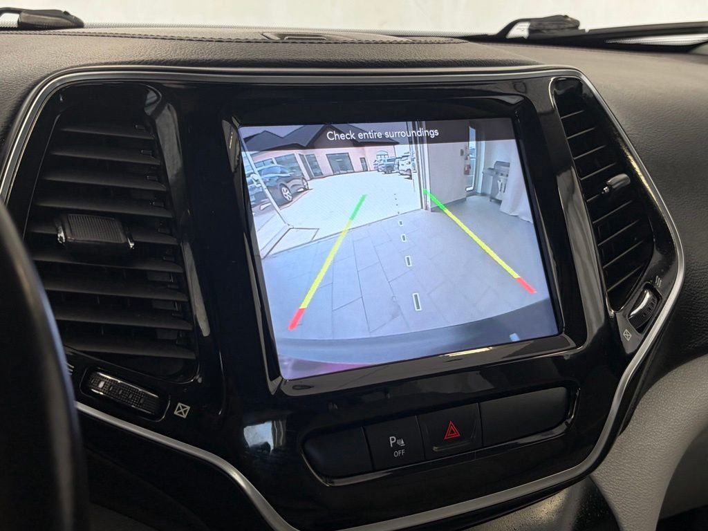 Used 2020 Velvet Jeep Limited image 27