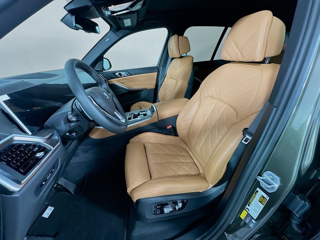 New 2026 Manhattan Green Metallic BMW xDrive50e image 16