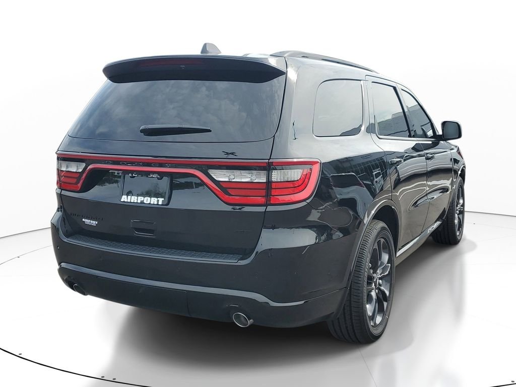 New 2026 Diamond Black Clear-Coat Exterior Paint Dodge GT image 3