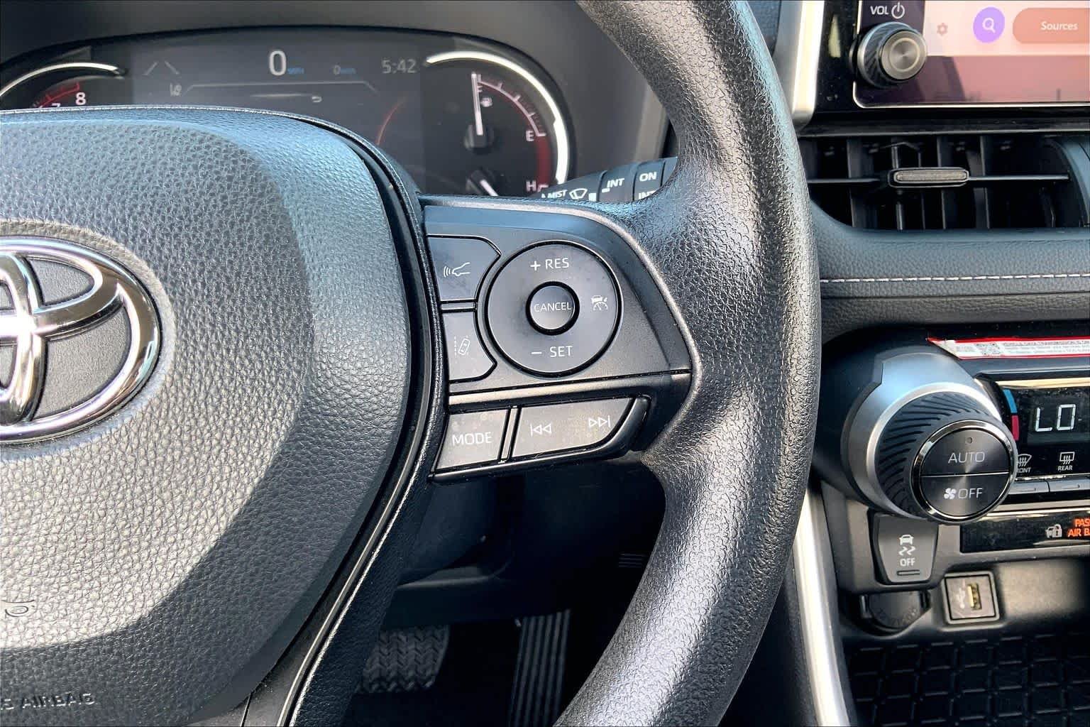 Used 2025 Silver Sky Metallic Toyota XLE image 24