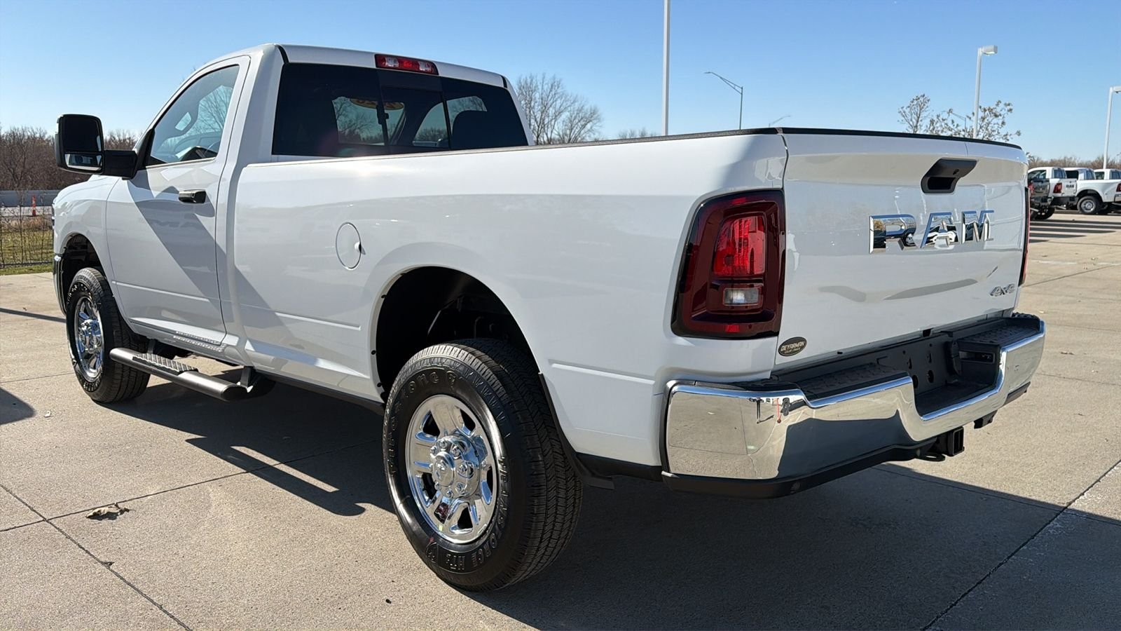 New 2026 Bright White Clear-Coat Exterior Paint RAM Tradesman image 5