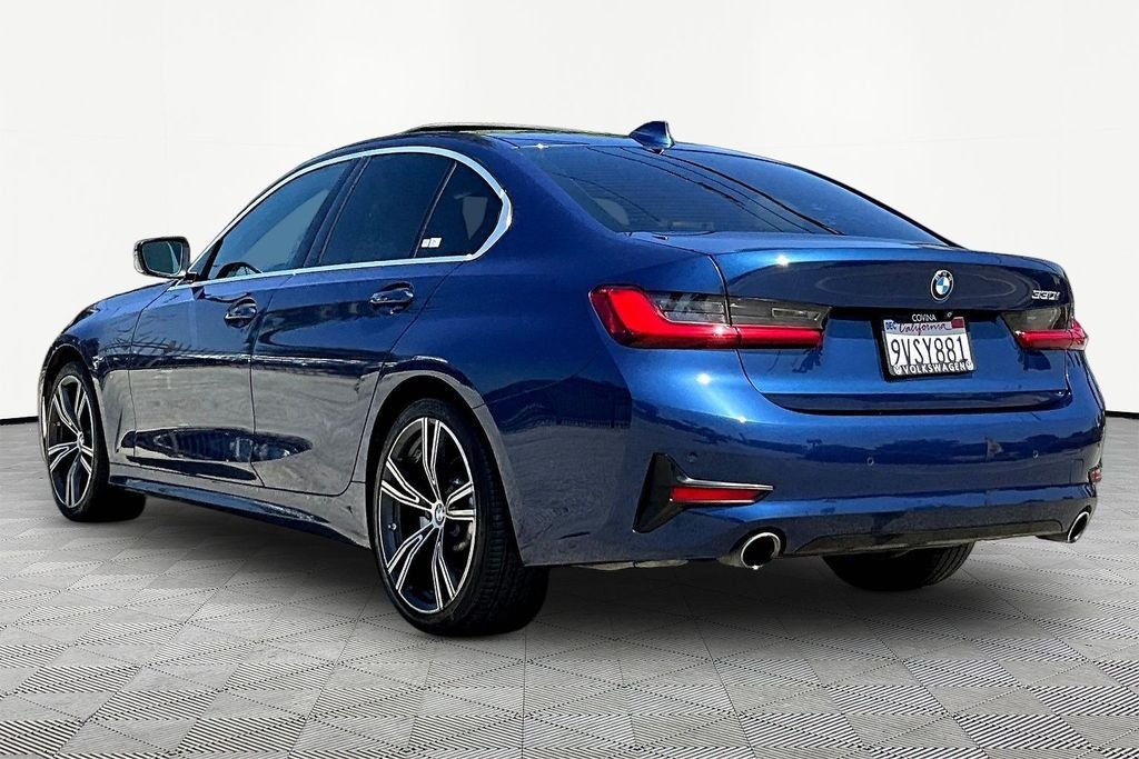 Used 2021 Blue BMW 330i image 4