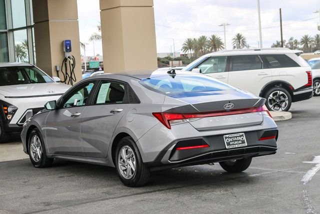 Certified Used 2025 Silver Hyundai SE image 7