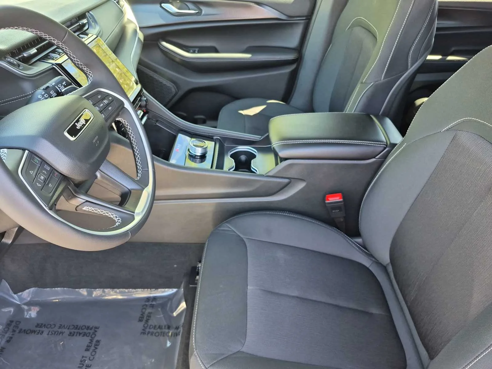 Used 2025 Bright White Clearcoat Jeep Laredo image 15