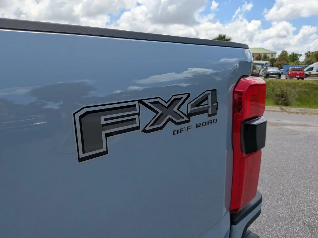New 2026 Glacier Gray Metallic Tri-Coat Ford F-250® Lariat® image 11