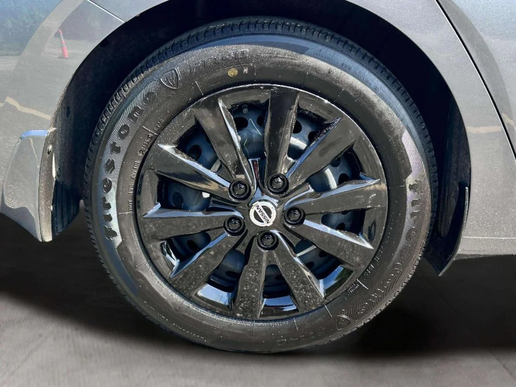 Certified Used 2025 Gun Metallic Nissan S image 27
