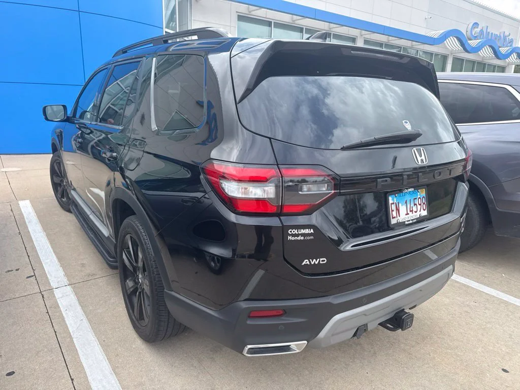 Used 2024  Honda Touring image 4