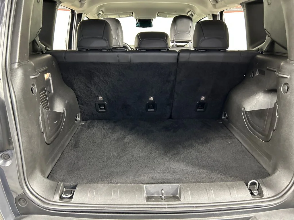 Used 2023 Gray Jeep Limited image 19