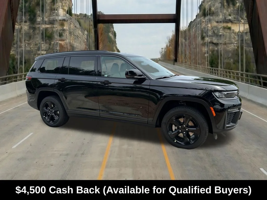 New 2026 Diamond Black Crystal Pearl-Coat Exterior Paint Jeep Limited image 12