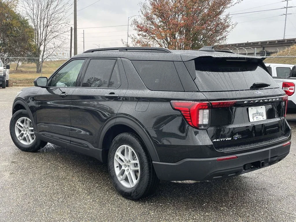 New 2026 Agate Black Metallic Ford Active image 5