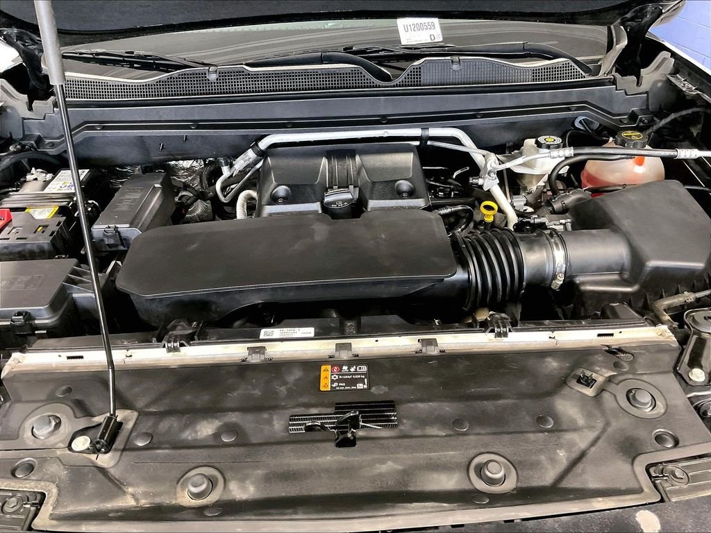 Used 2024 Black GMC AT4 image 35