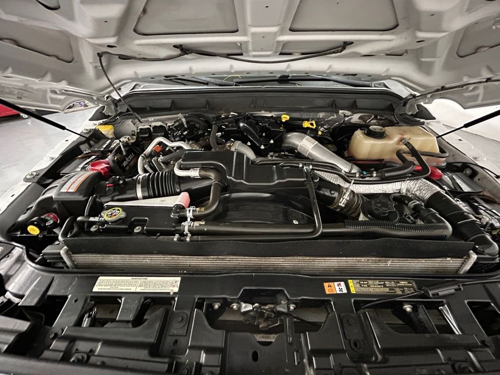 Used 2016 White Ford Platinum image 21