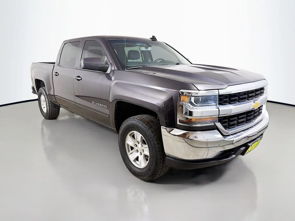Used 2016 Gray Chevrolet LT image 4
