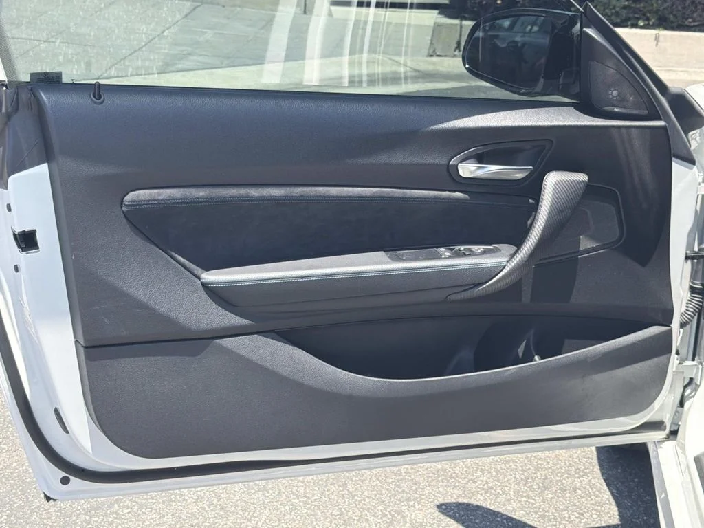 Used 2020 ALPINE WHITE BMW Competition image 19